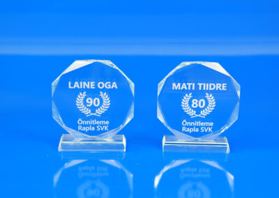 klaasmeened glass trophy